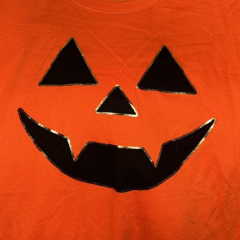 Women’s Halloween tee. Size Small (4-6) - Picture 2 of 5